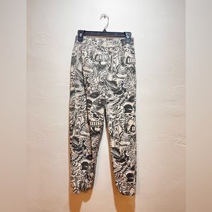 Adika Women’s sweatpants size M